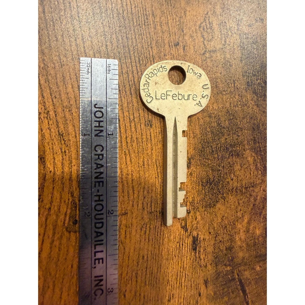 Vintage LeFebure Cedar Rapids Iowa USA Safe Deposit Box Key H21428 1467 Brass